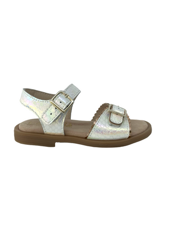 Beberlis White Scalloped Sandal