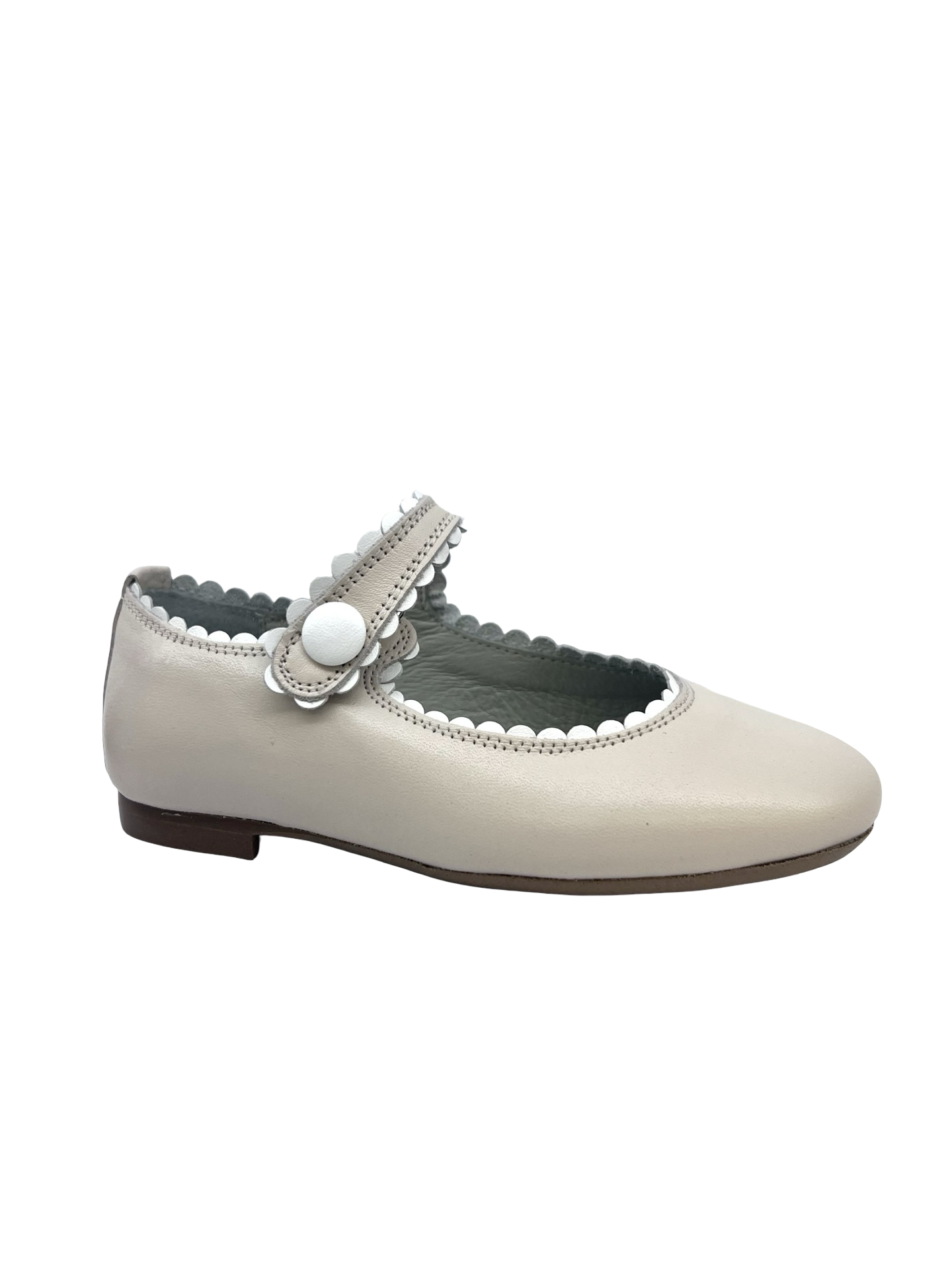 Luccini Ivory Scalloped Mary Jane